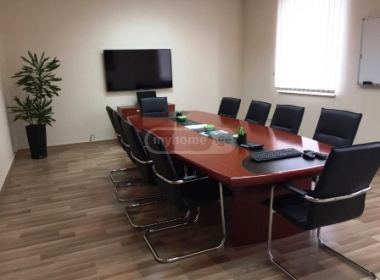 Office space for rent on Vera