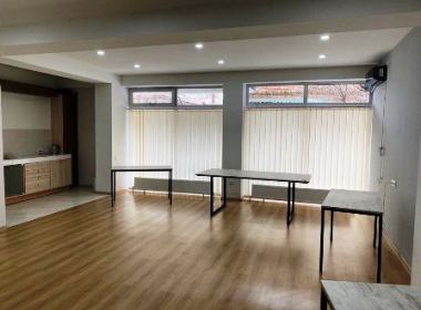 ქირავდება საოფისე ფართი საბურთალოზე