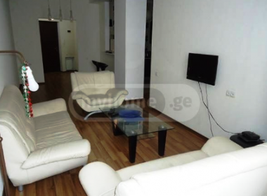 იყიდება ბინა ვაკეში