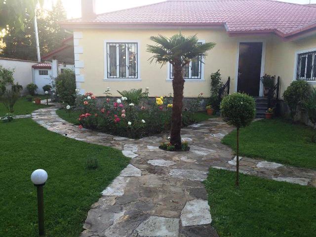 ქირავდება სახლი დიღომი 7-ში