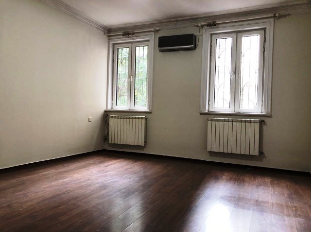 ქირავდება საოფისე ფართი ვერაზე