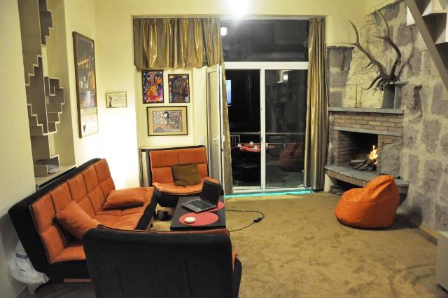 ქირავდება ბინა მთაწმინდაზე