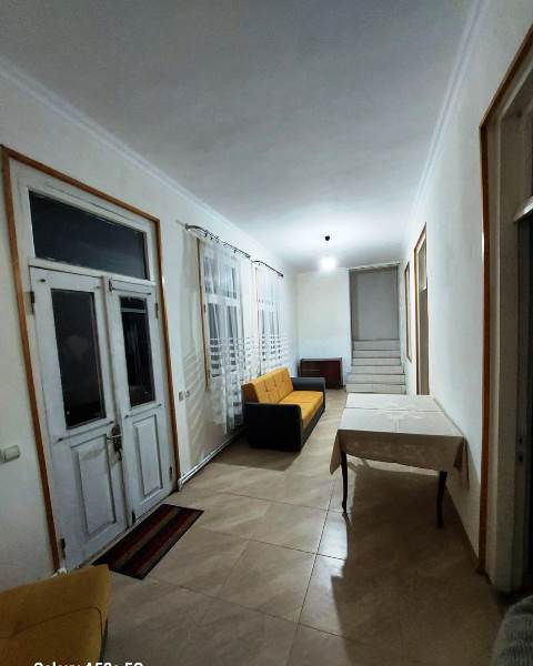 ქირავდება საოფისე ფართი საბურთალოზე