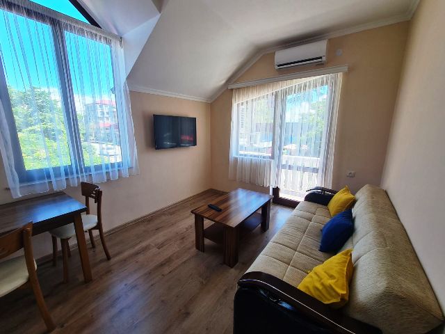 ქირავდება ბინა ქობულეთში