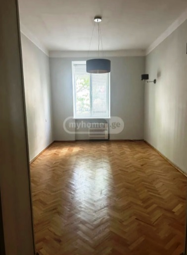 ქირავდება საოფისე ფართი ვაკეში