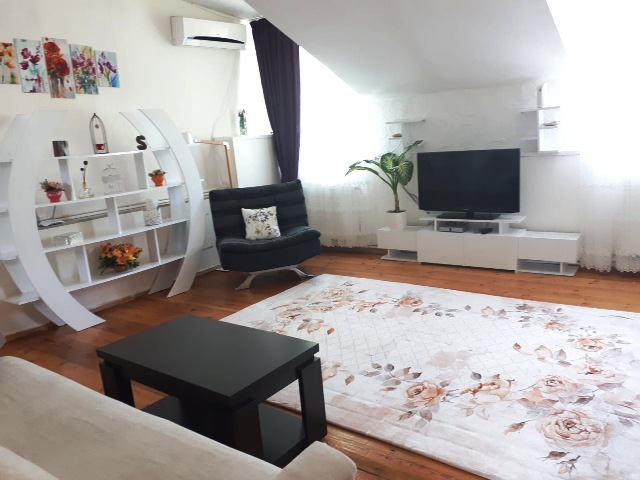 ქირავდება ბინა მთაწმინდა– სოლოლაკში