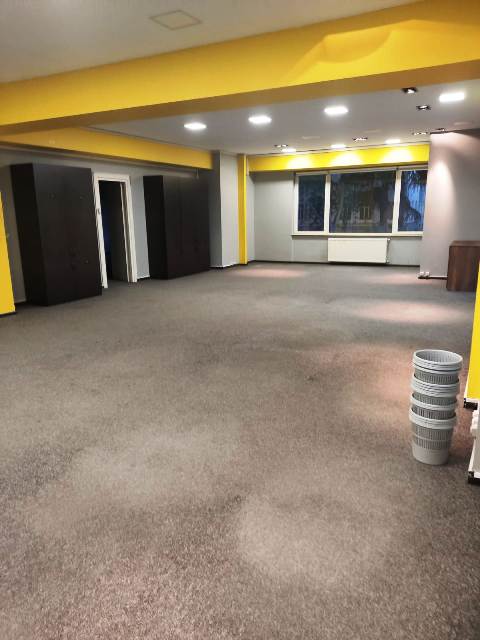 ქირავდება საოფისე ფართი ვაკეში