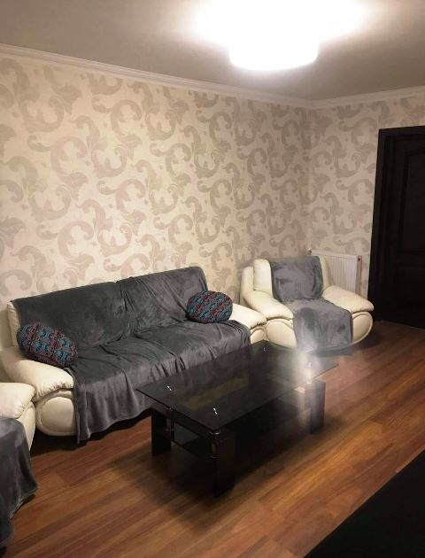 იყიდება ბინა საბურთალოზე