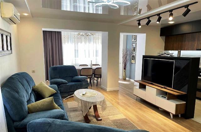 ქირავდება ბინა ვაკეში