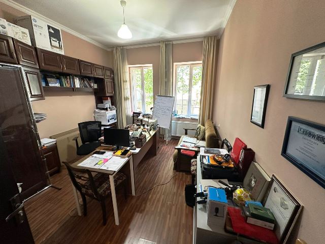 ქირავდება საოფისე ფართი დიდუბეში