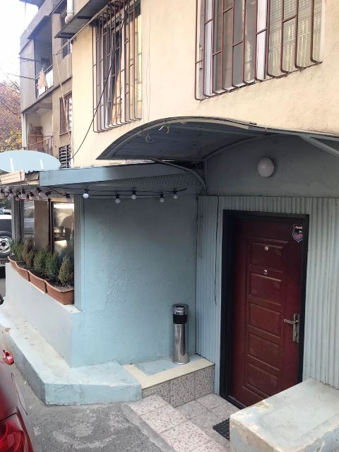 ქირავდება კომერციული ფართი ვაკეში