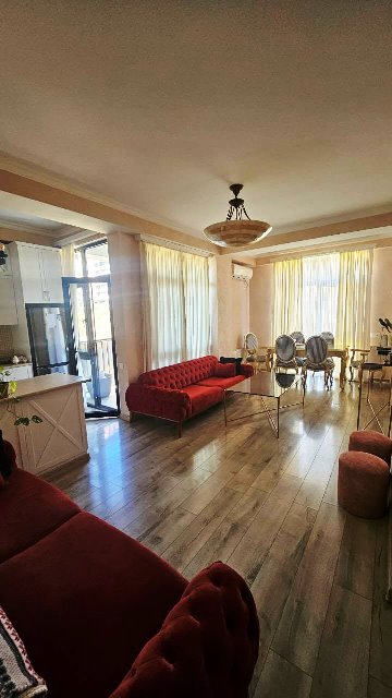 იყიდება ბინა საბურთალოზე