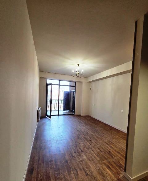 იყიდება ბინა საბურთალოზე