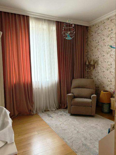 იყიდება ბინა ვაკეში