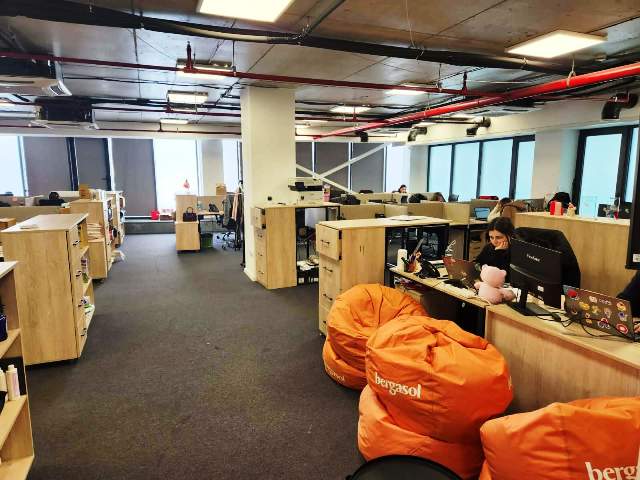 ქირავდება საოფისე ფართი საბურთალოზე