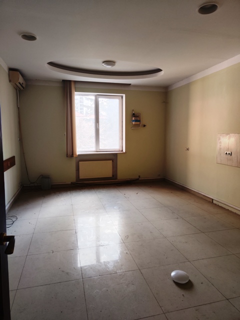 ქირავდება საოფისე ფართი ვაკეში