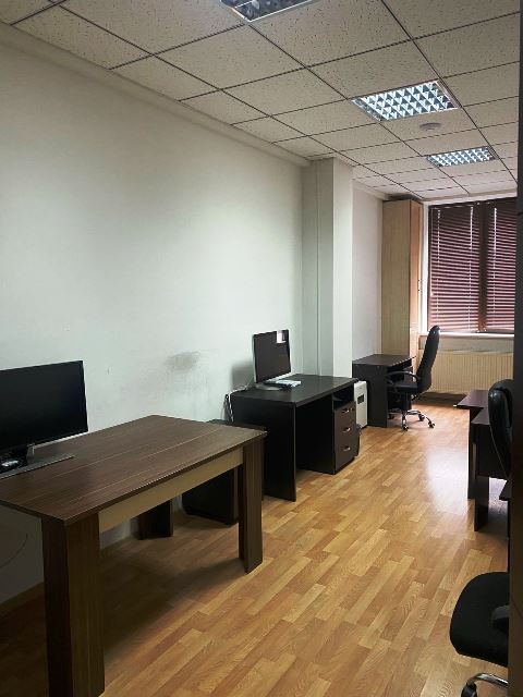 Сдается офисная площадь в Ваке