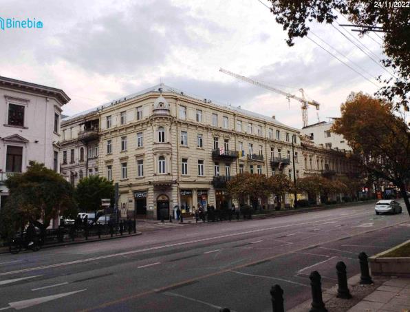 იყიდება ბინა მთაწმინდაზე