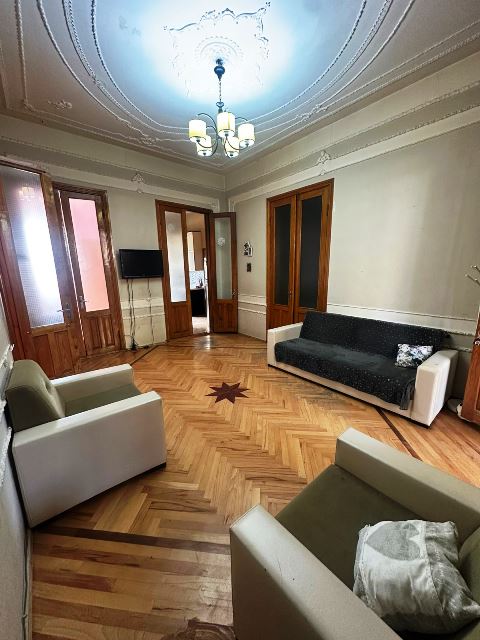 ქირავდება ბინა სანზონაში