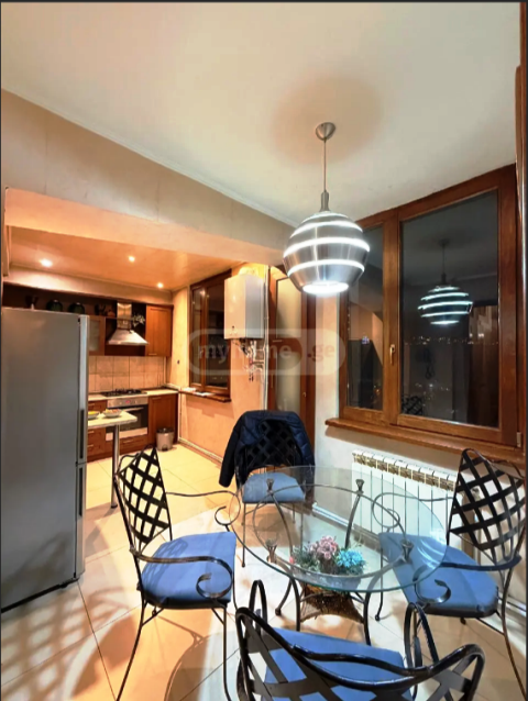 ქირავდება ბინა ვაკეში