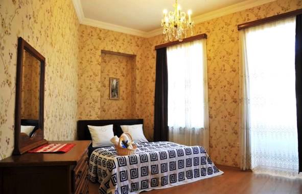 Flat for rent in Sololaki