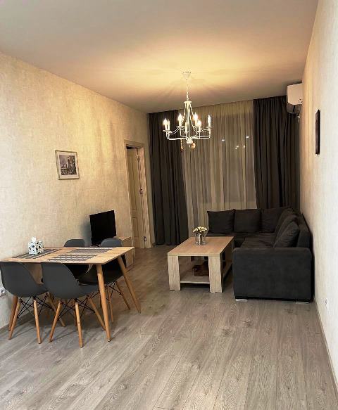 იყიდება ბინა ვაკეში