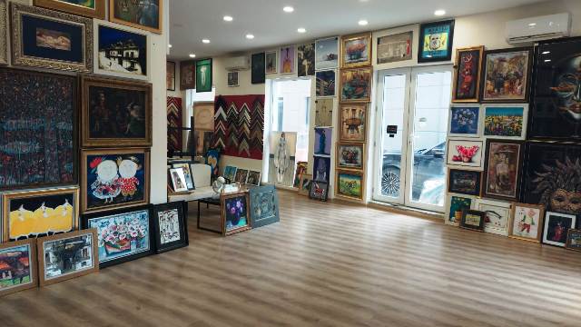 Commercial space for rent on Vera