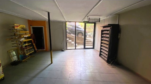 Commercial space for rent on Vera