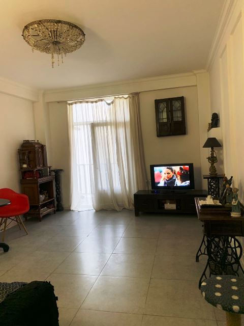 იყიდება ბინა ვაკეში