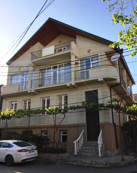 ქირავდება საოფისე ფართი საბურთალოზე