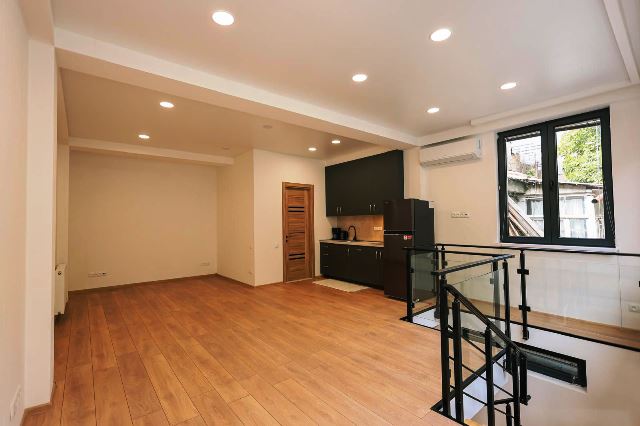 ქირავდება საოფისე ფართი ჩუღურეთში