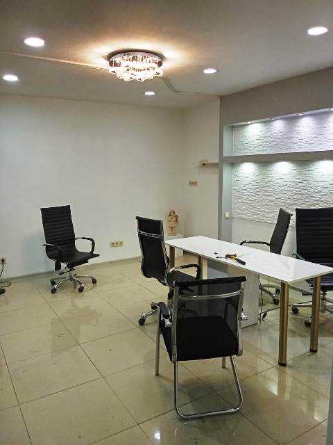 ქირავდება საოფისე ფართი ვაკეში