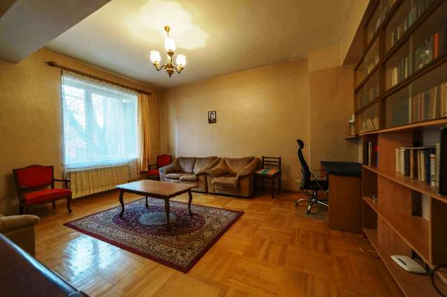 ქირავდება ბინა ვერაზე