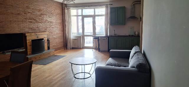 ქირავდება ბინა ვაკეში