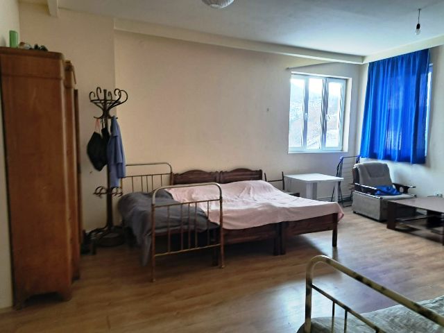 იყიდება ბინა ბორჯომში