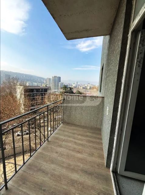 იყიდება ბინა დიდუბეში