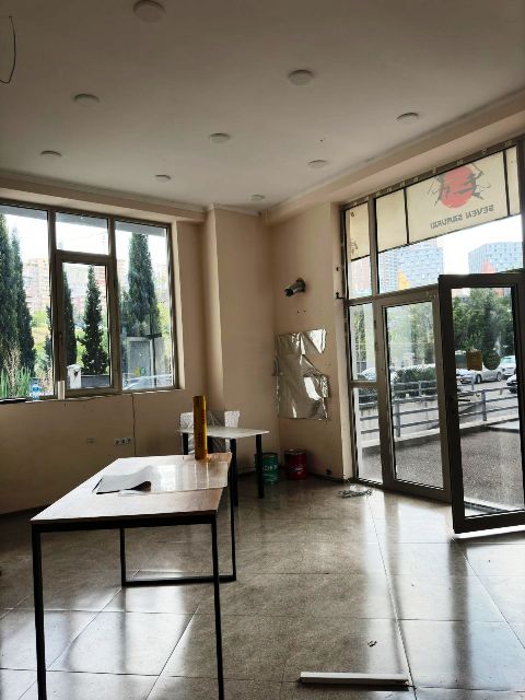 ქირავდება კომერციული ფართი ვაკეში