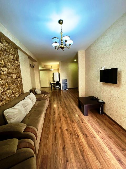 ქირავდება ბინა ვერაზე