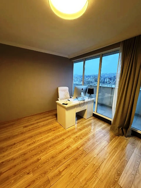 Сдается офисная площадь в Сабуртало