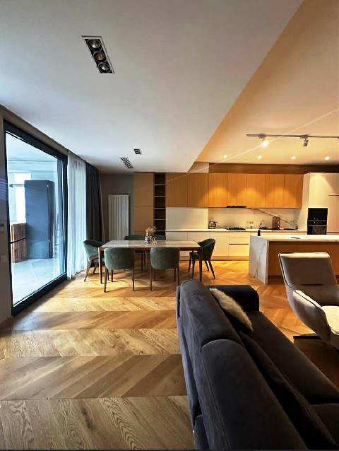 იყიდება ბინა ვაკეში