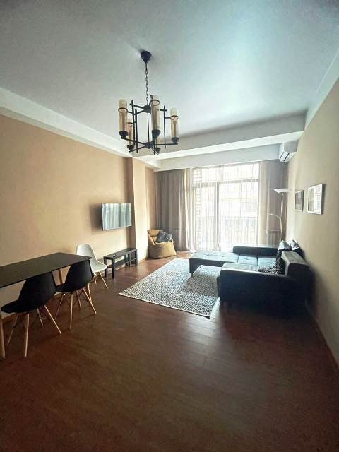 ქირავდება ბინა ვაკეში