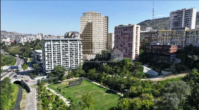 იყიდება ბინა ვაკეში