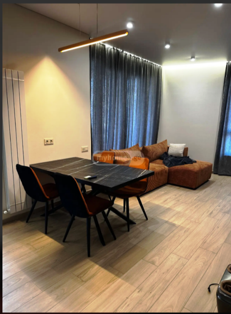 იყიდება ბინა საბურთალოზე