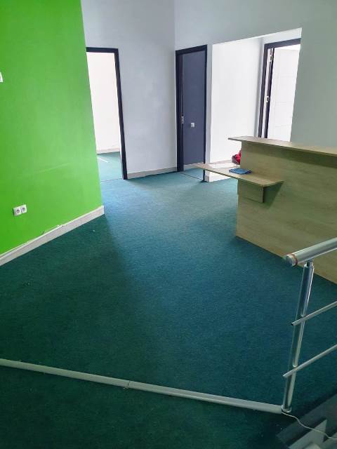 ქირავდება კომერციული ფართი საბურთალოზე