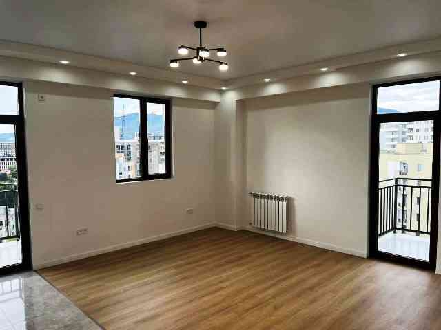 იყიდება ბინა საბურთალოზე