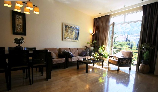 იყიდება ბინა ვერაზე