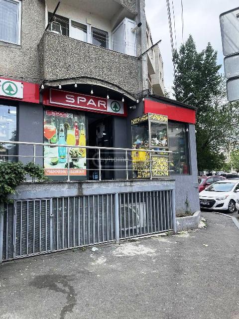 იყიდება კომერციული ფართი საბურთალოზე