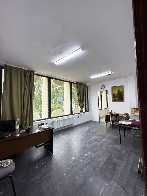 ქირავდება საოფისე ფართი ჩუღურეთში