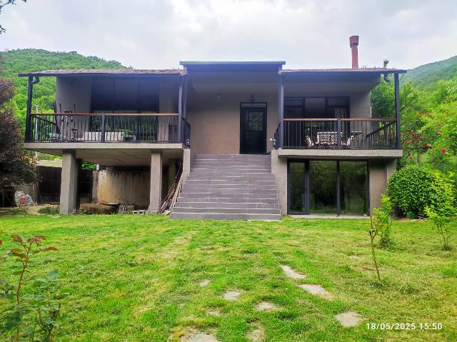 იყიდება სახლი მცხეთის რაიონში