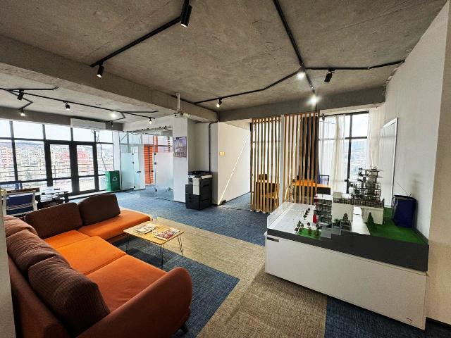 ქირავდება საოფისე ფართი საბურთალოზე